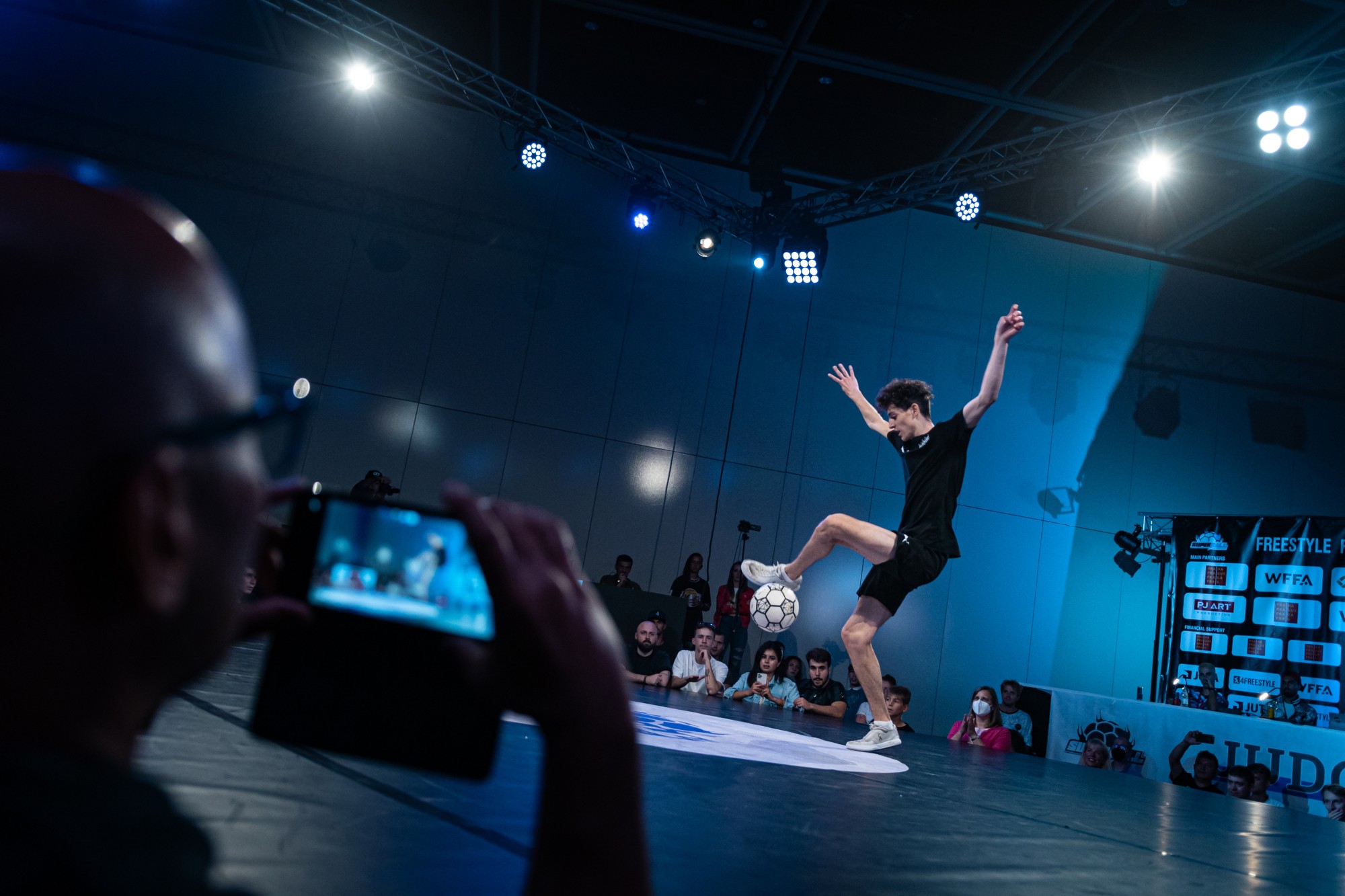 Isabel Wilkins and Jonathan van Rijsbergen win the 2022 WFFA Youth Championship